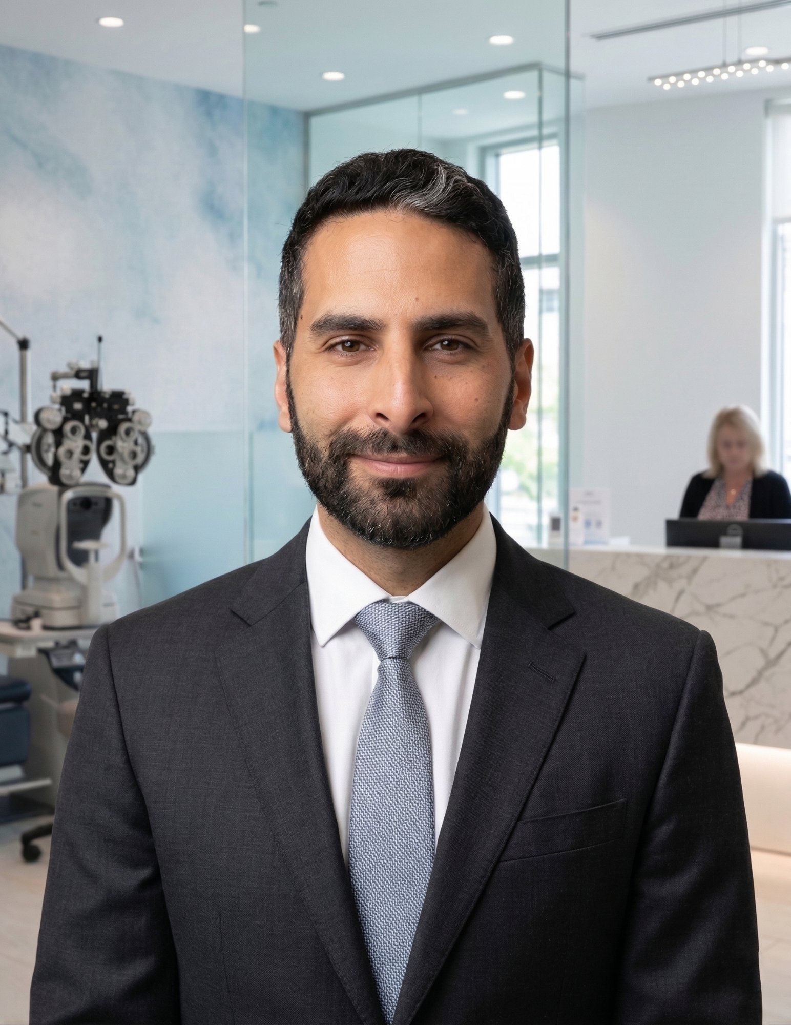 Dr Yoni Gozlan, chirurgien ophtalmologue Paris